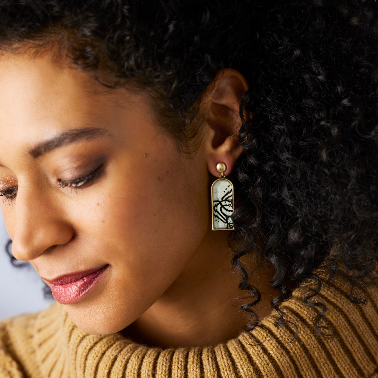 Art-lifting Earrings