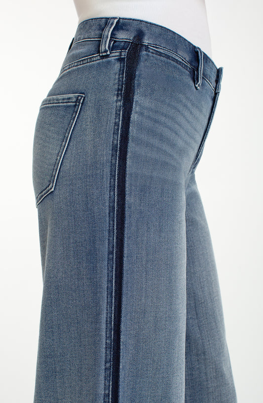 Super Stride Wide Leg w/ Shadow Cuff