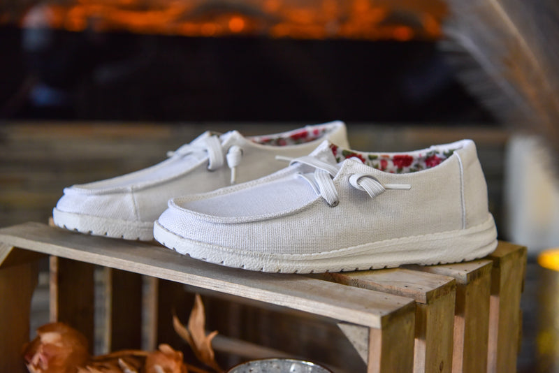 Holly Sneakers in White FINAL SALE NO RETURN