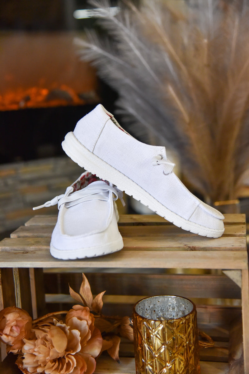 Holly Sneakers in White FINAL SALE NO RETURN