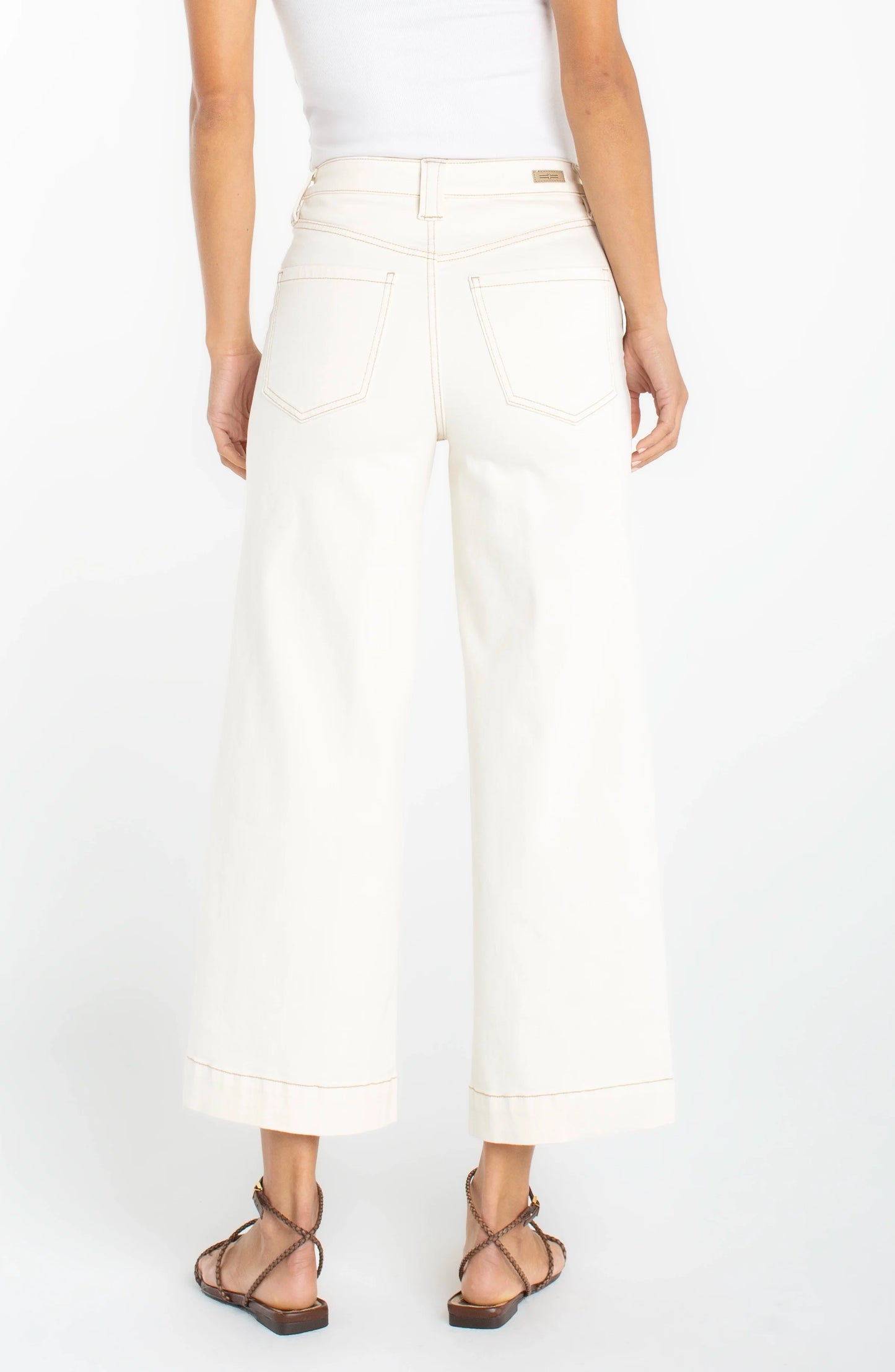 Stride Wide Leg Crop With Patch Pocket