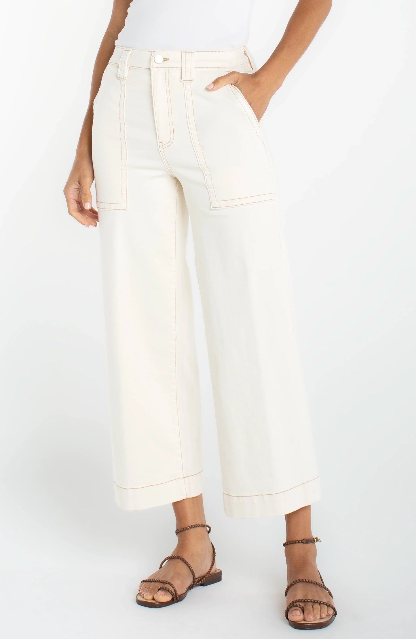 Stride Wide Leg Crop With Patch Pocket