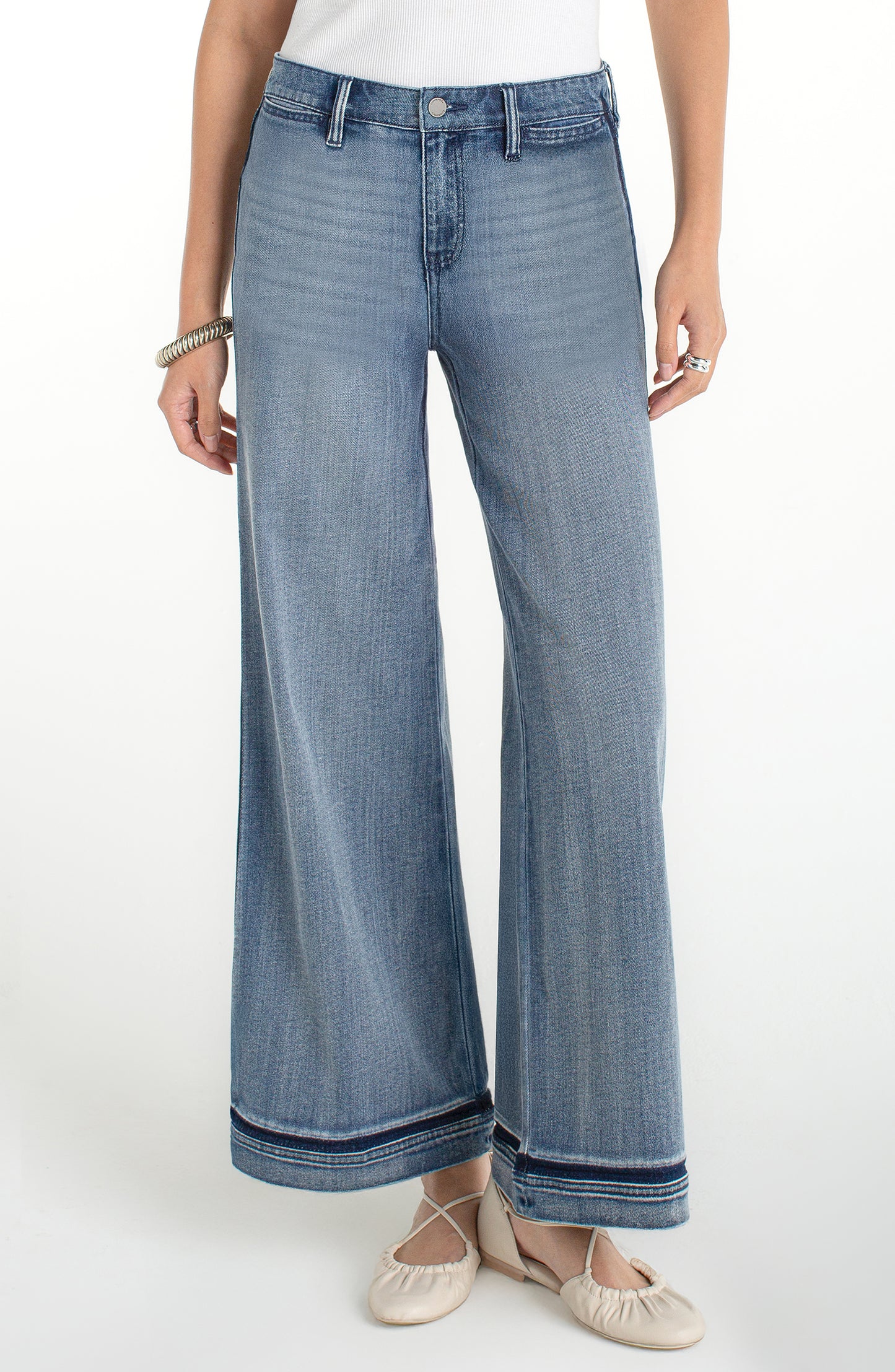 Super Stride Wide Leg w/ Shadow Cuff