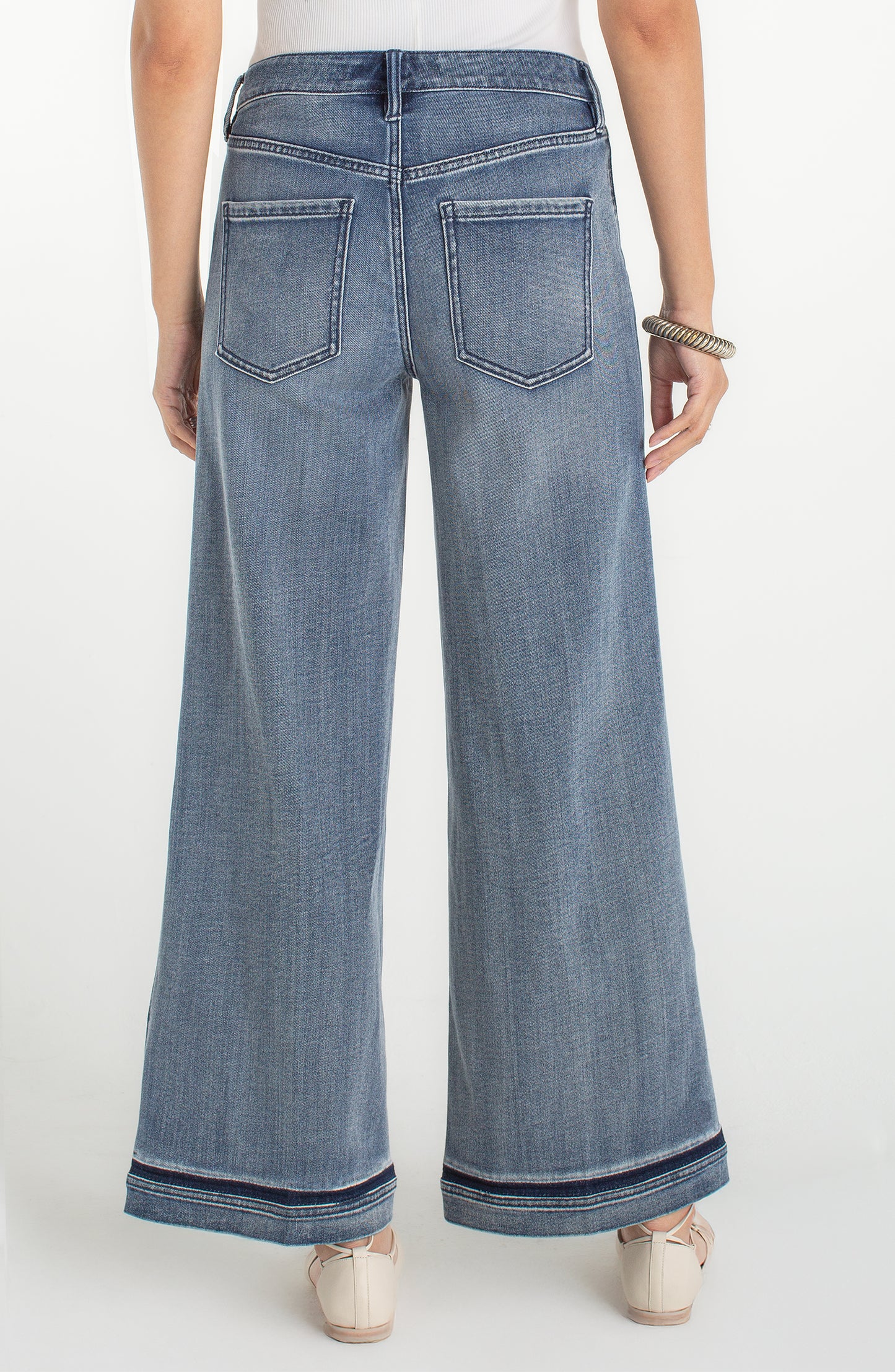 Super Stride Wide Leg w/ Shadow Cuff